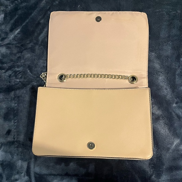 Target Mossimo brand purse - Picture 4 of 9